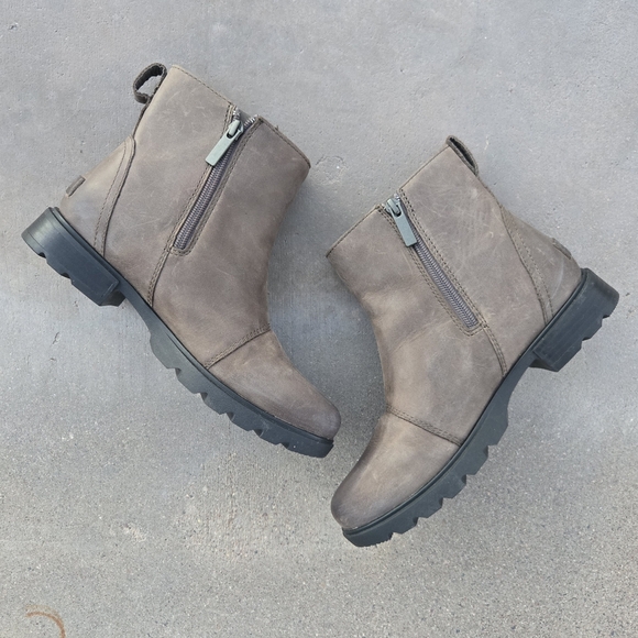 SOREL Distressed Leather Zippered Ankle Boots Tan Brown sz 7 - Picture 2 of 10